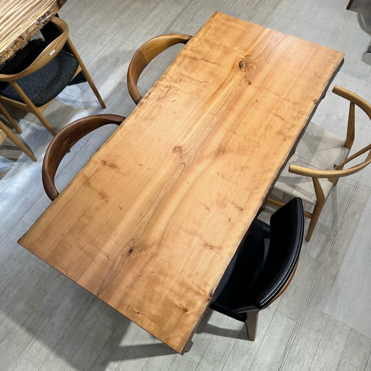 アメリカンブラックチェリー 一枚板 | 千年家具 - 一枚板 テーブル専門店