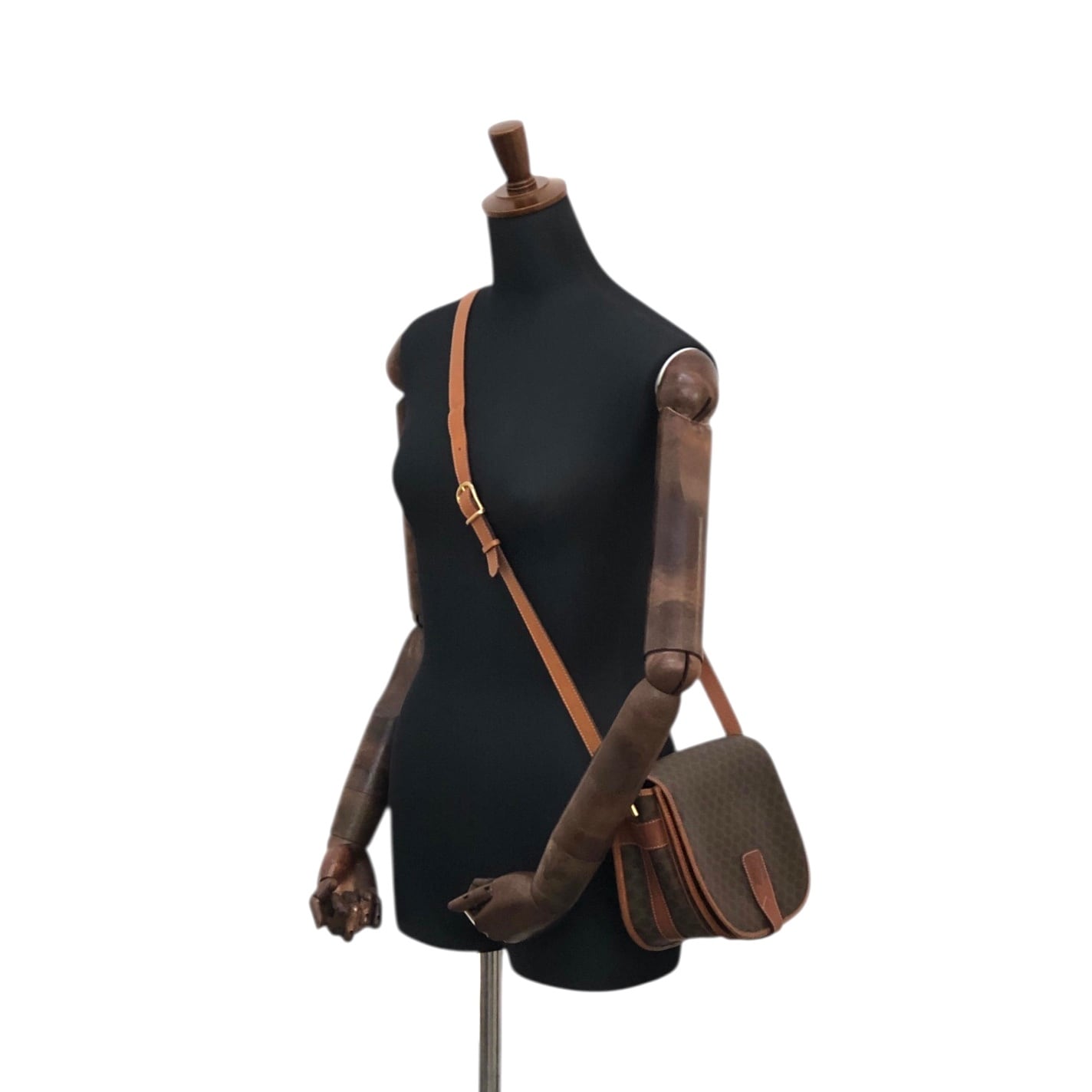 CELINE ショルダーバック　ブラゾン型押し　個人断捨離　鑑定済み CELINE セリーヌ マカダム ショルダーバッグ ブラウン ブラゾン型押し