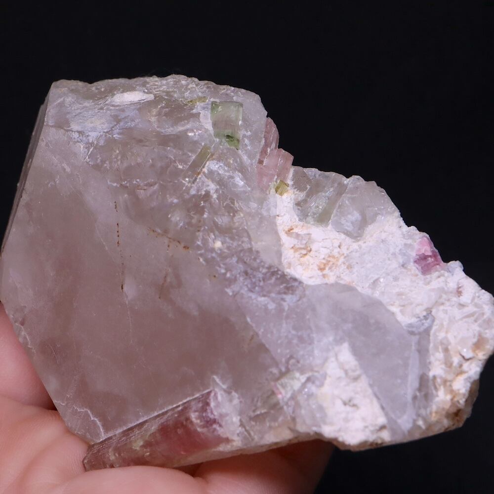 トルマリン 母岩 クォーツ 電気石 194,4g T602 鉱物　天然石　原石 トルマリン 母岩 クォーツ 電気石 194,4g T602 鉱物 天然石 原石