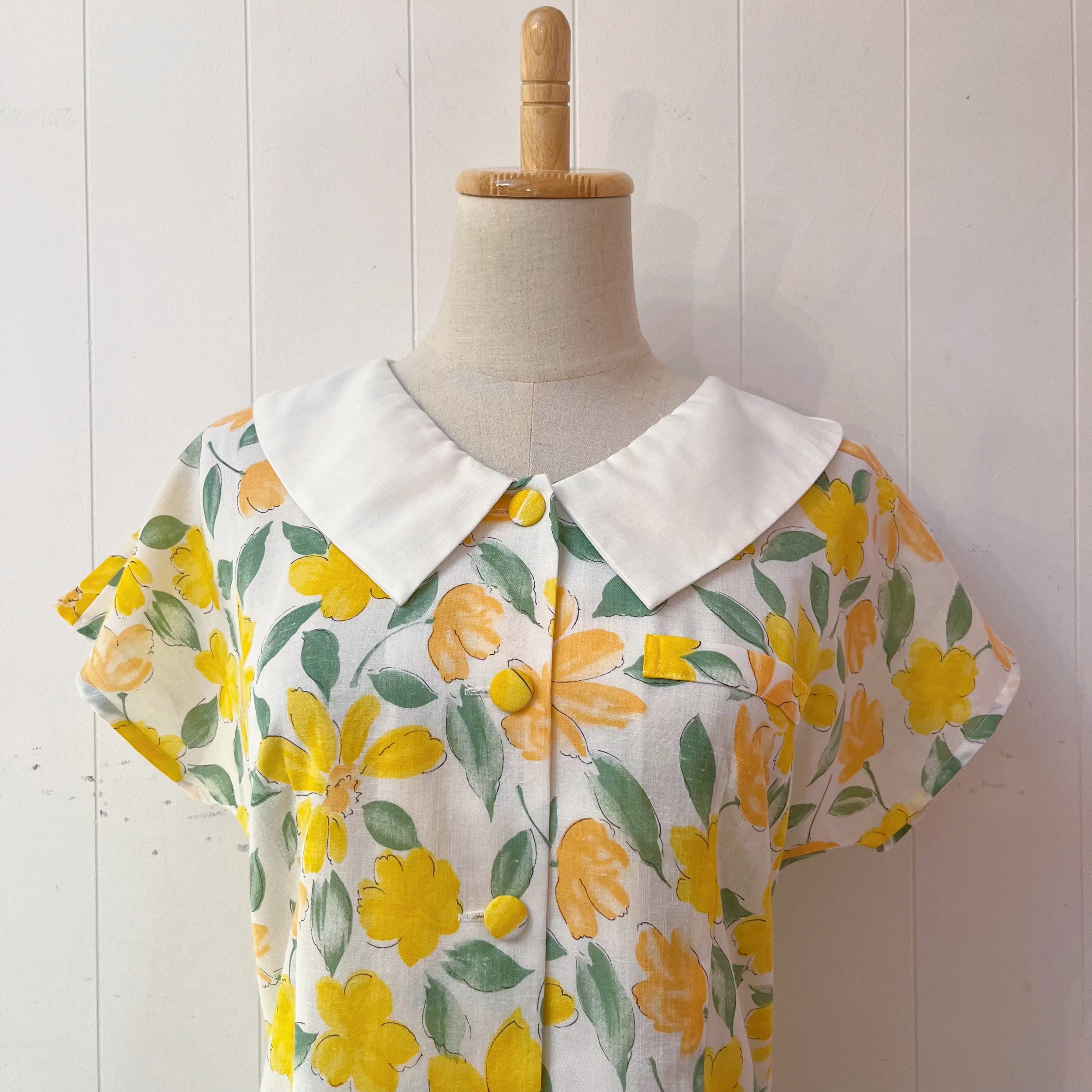 lemon yellow flower white collar blouse