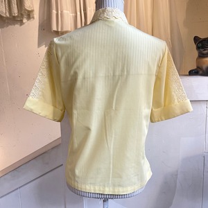 60's yellow lace shortsleeve cotton blouse