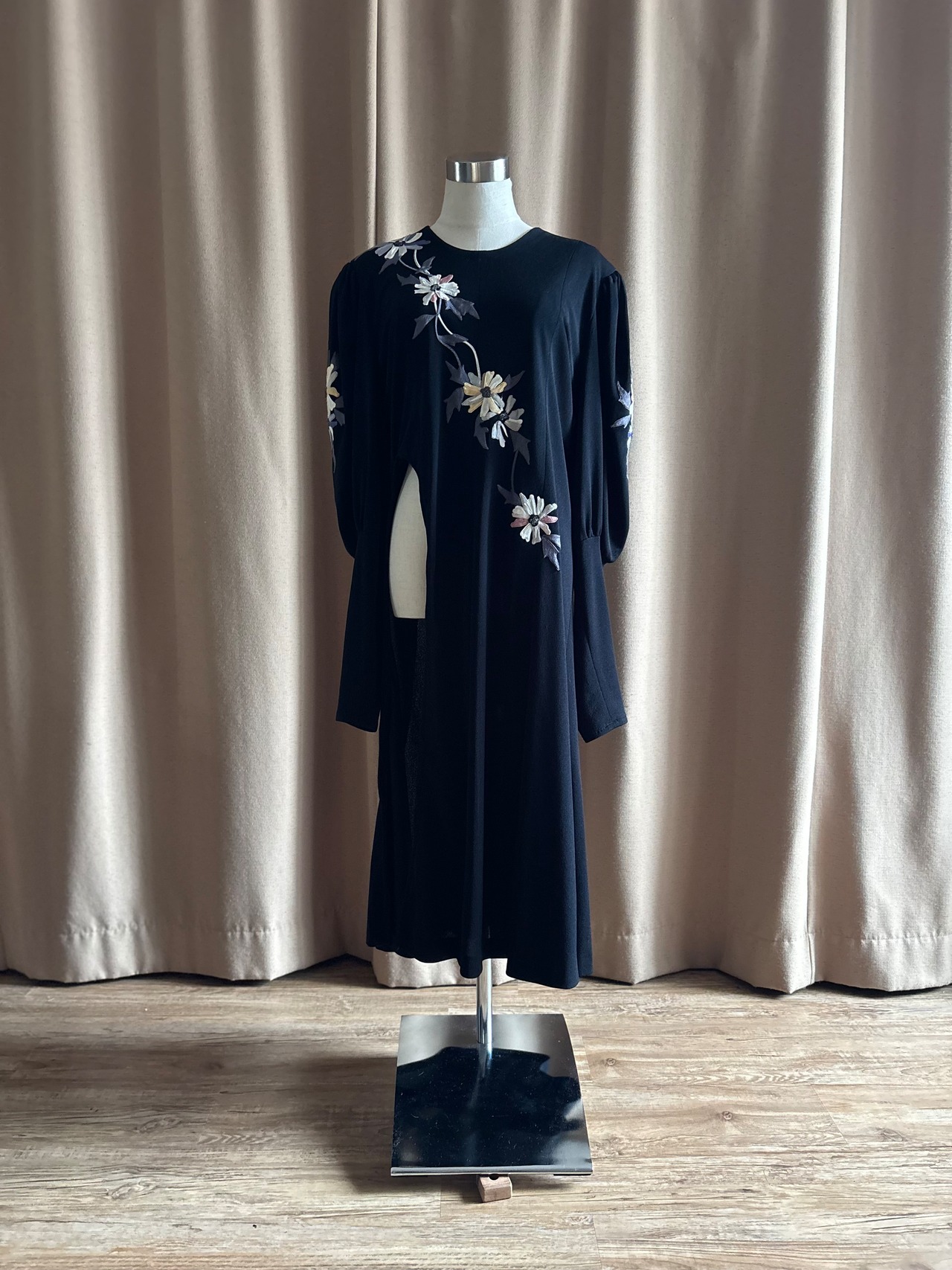 floral embroidery black slit dress-5211-4