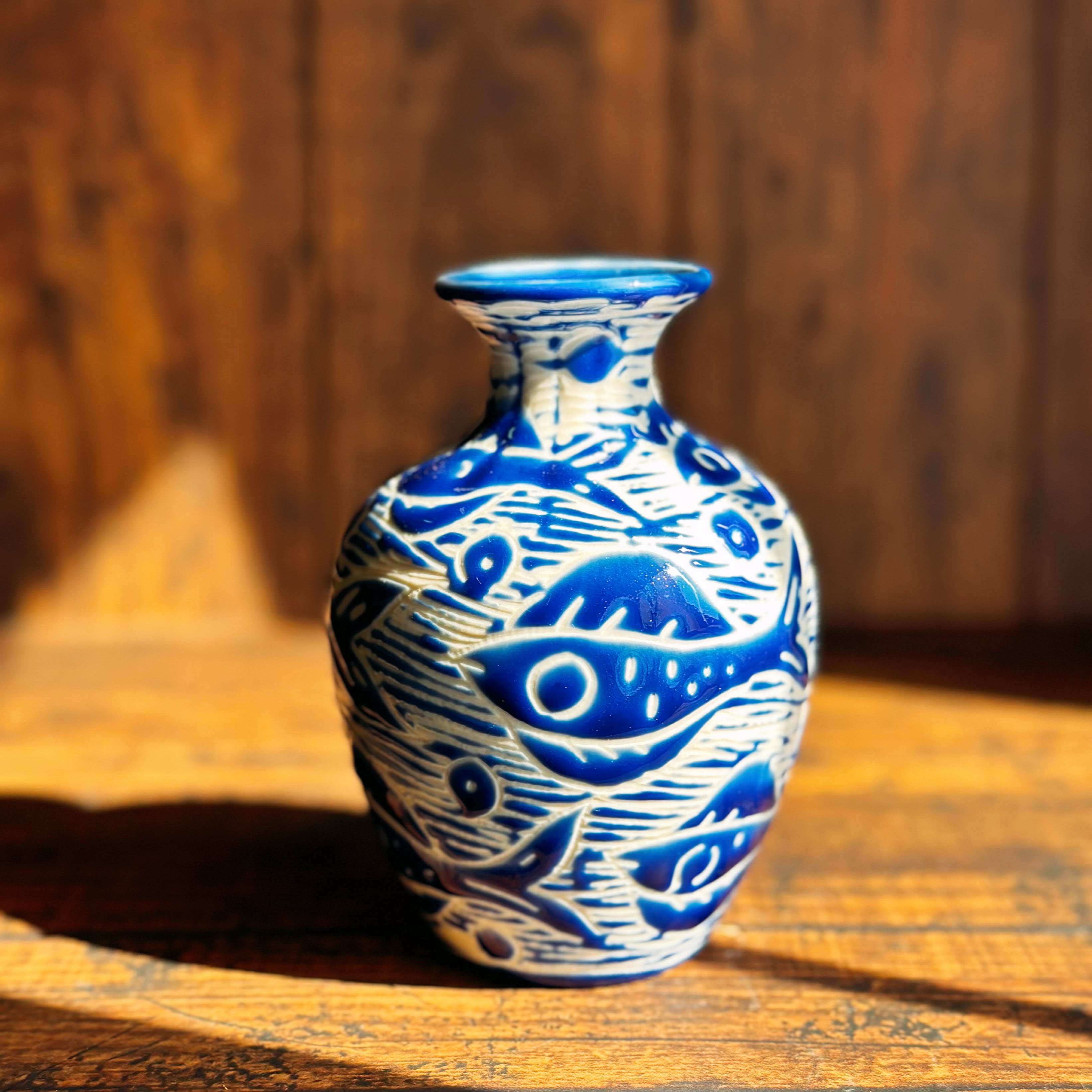 ベトナム　ソンべ バッチャン焼き　花器1点 ベトナムのバッチャン焼き 魚柄の彫刻 花瓶 | Kc-Labo's shop ベトナム雑貨