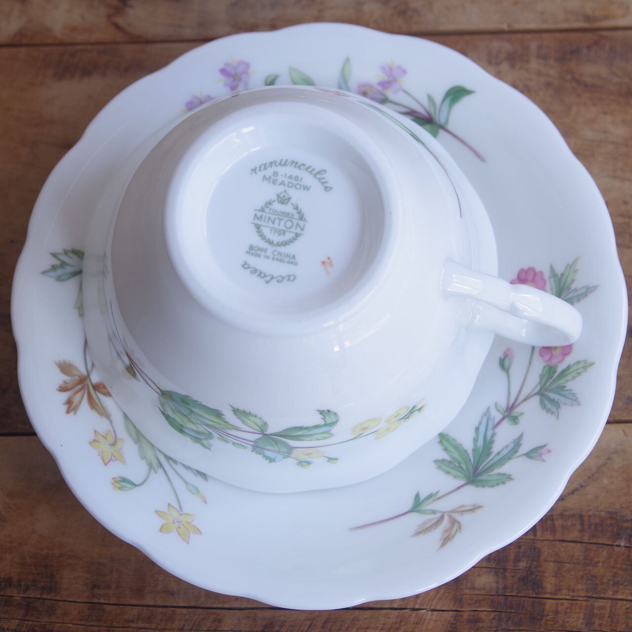 ミントン メドウ ティーカップ ソーサー Minton Meadow 花柄