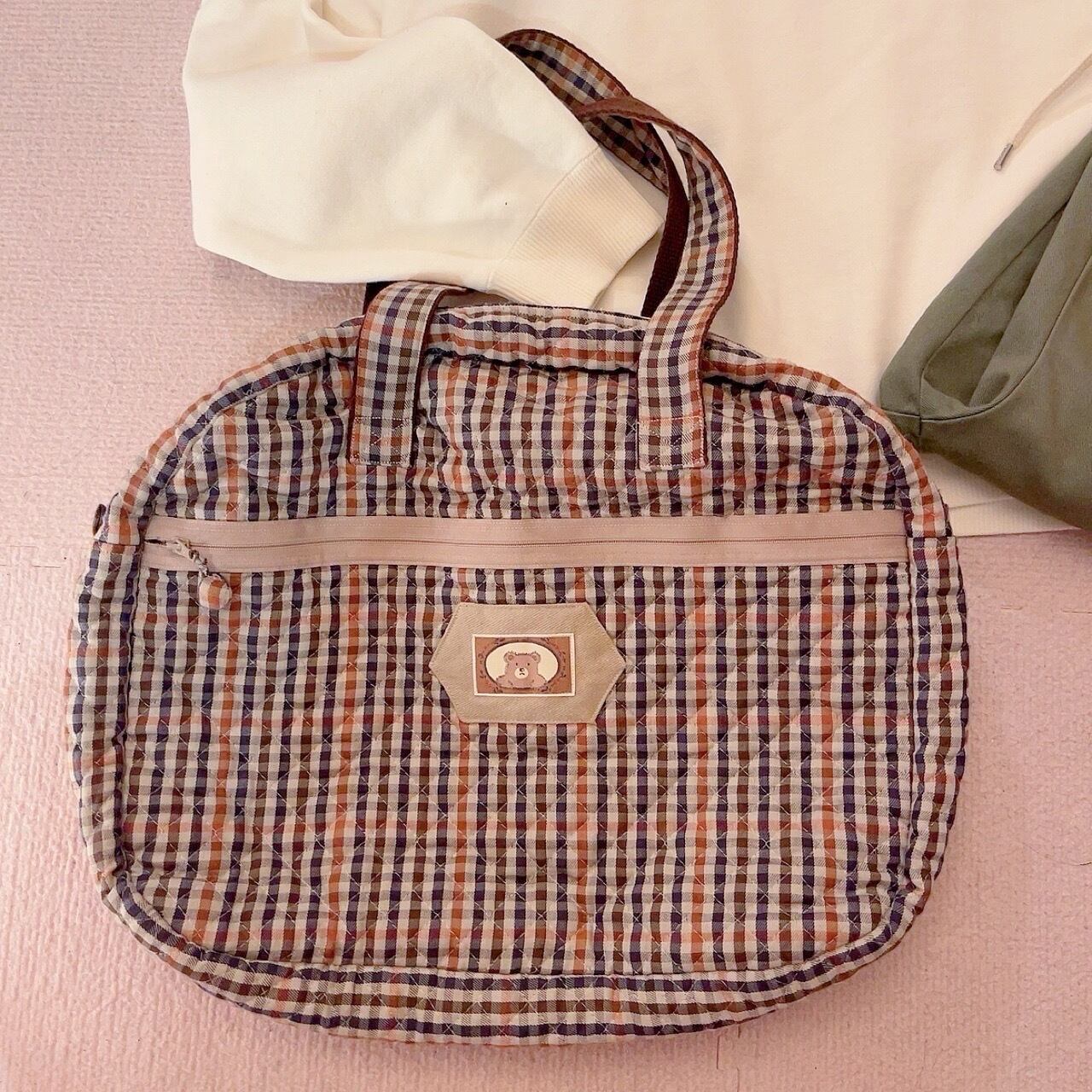 bear wappen check tote bag