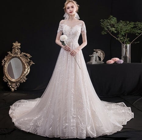 エレガントAラインウェディングドレス エレガントな編み上げ キラキラレース Aライン ウェディング