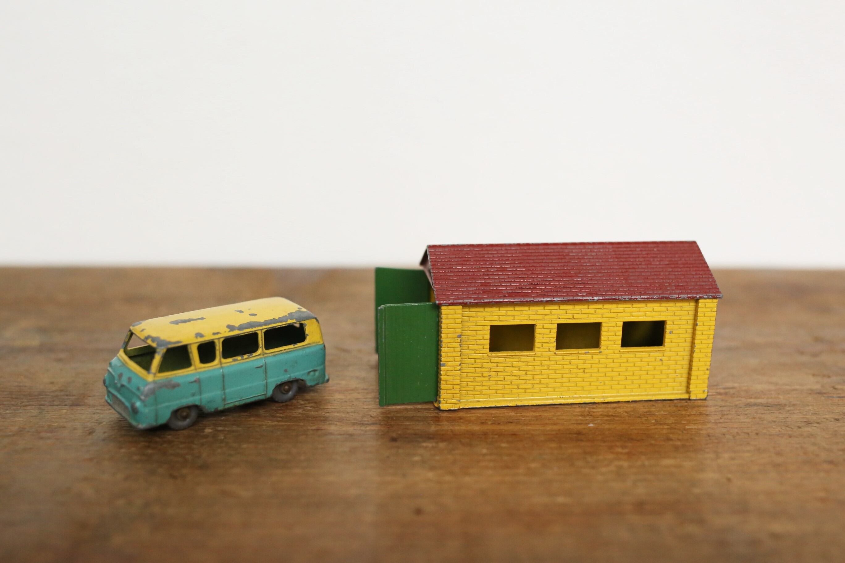 イギリス製 ヴィンテージ Lesney Matchbox マッチボックス『GARAGE』+