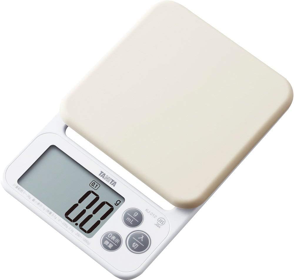 【人気】タニタ(Tanita) クッキングスケール シリコンカバー付き 最小表示0.1g 最大計量2kgまで計れる 収納に便利なフック穴付き デジタル はかり ホワイト KJ-212 WH