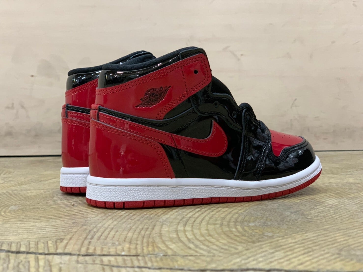 nike air jordan 1 patent bred 26.5cm