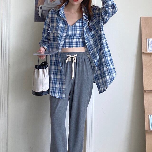 over silhouette plaid set up