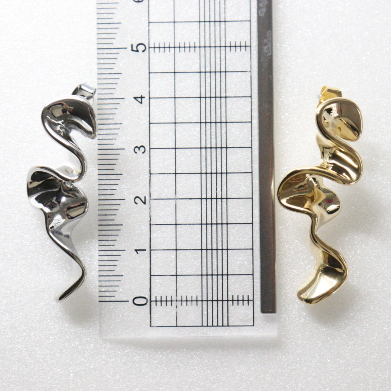 なみなみピアス ニッケルフリーポスト使用 低アレルギー シンプル bittersweet