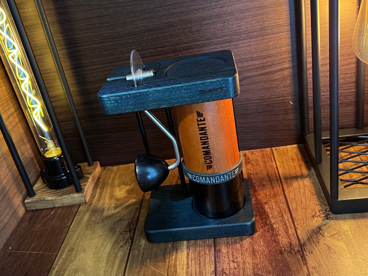 Jhat.. Coffee grinder stand for Comandante C40,C60 "Walnut AIZOME"