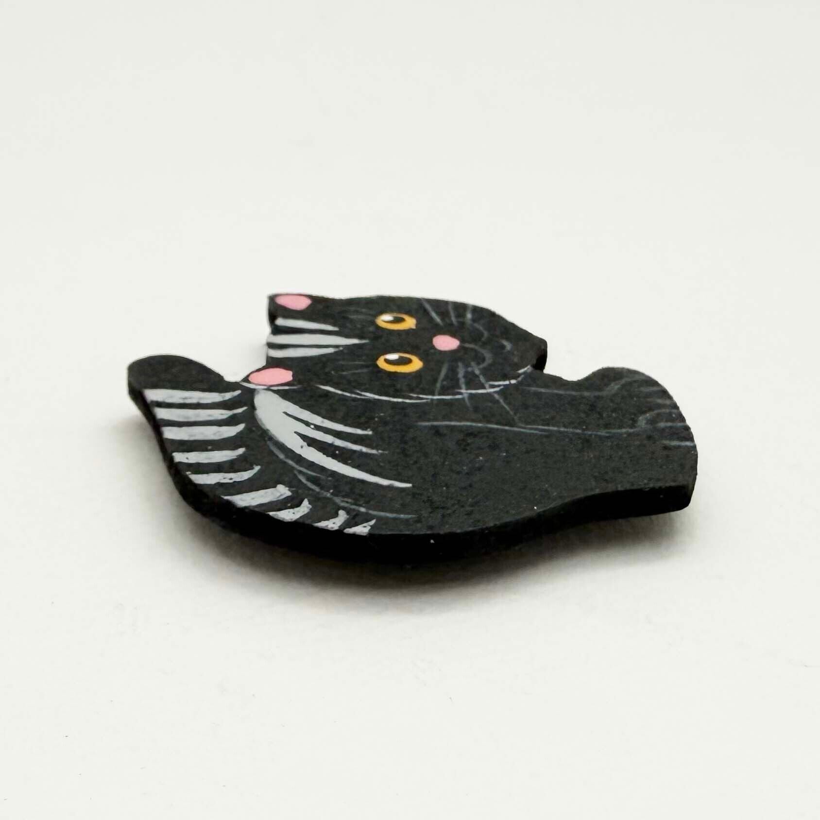 エストニアのマグネット（黒猫）