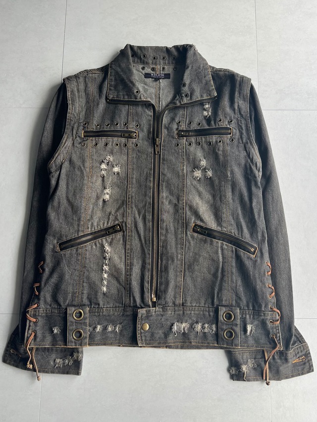 "IN THE ATTIC" Zip Damaged Denim Jacket