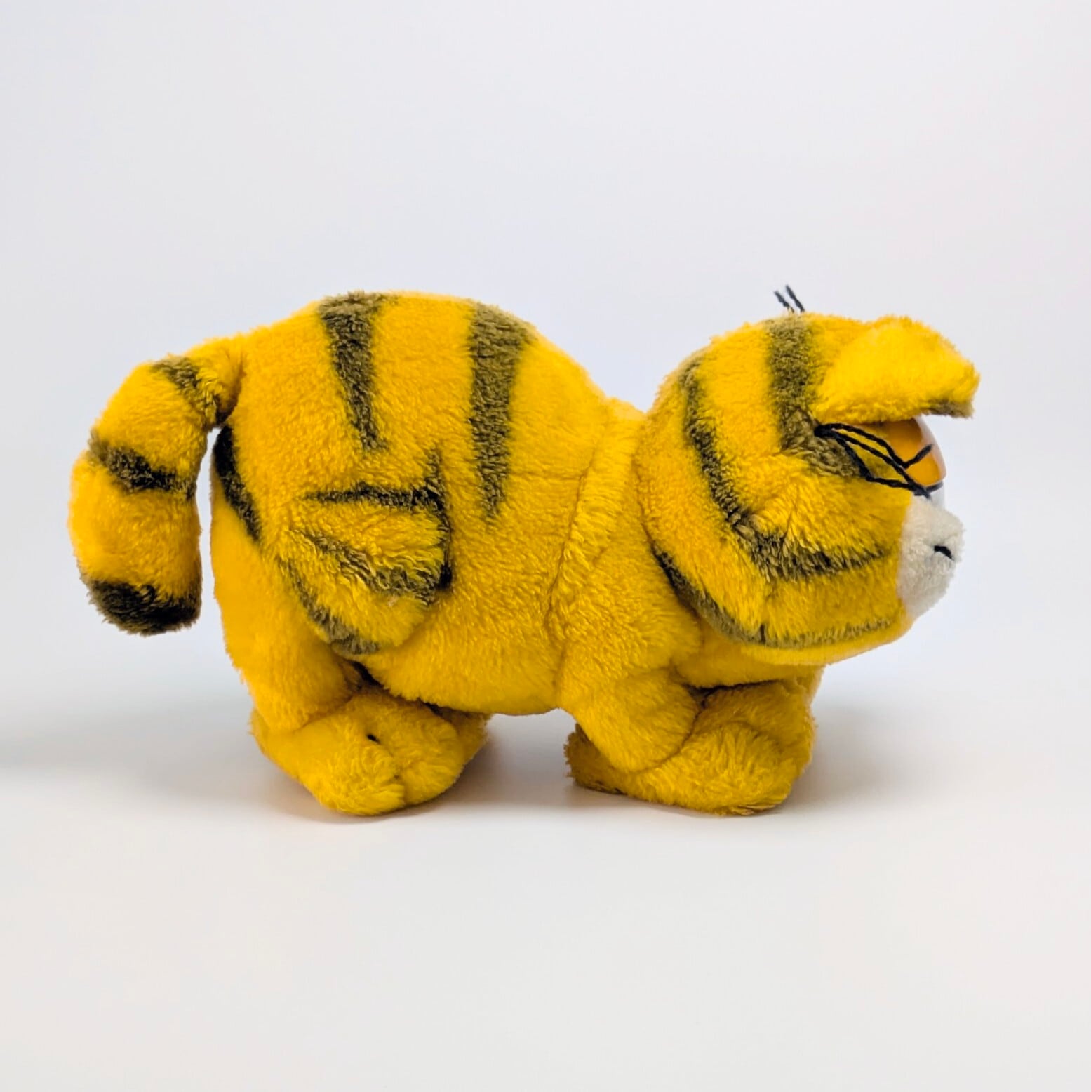 ☆ VINTAGE 1980年代初期 ☆【 Garfield ( ガーフィールド ) 】『 ガーフィールド四つ足立ち 』ぬいぐるみ プラッシュ plush 1980年代年製 〚アメリカン雑貨 アメトイ〛