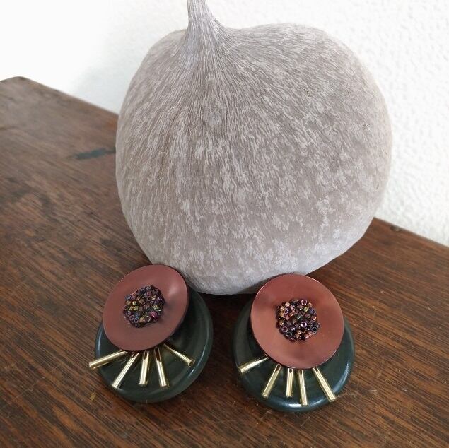 ボタンとボタンイヤリング(vintage botton)