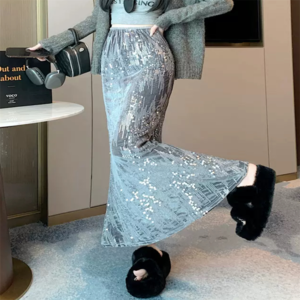 【送料無料】 ロングスカート マーメイドスカート マキシ丈 フレア Aライン ハイウエスト スパンコール キラキラ かわいい 大人可愛い きれいめ カジュアル 大人 上品 おしゃれ お洒落 こなれ感 コンサバ系 ラフ 抜け感 ガーリー フェミニン 誕生日会 二次会 10代 20代 30代 40代 レディース 女性用 ママ服 冬 デート お出かけ お呼ばれ 休日 アウトドア お茶会 女子会 授業参観 着回し 普段使い ファッション コーデ スタイル 楽ちん あったか 定番 プチプラ 着痩せ