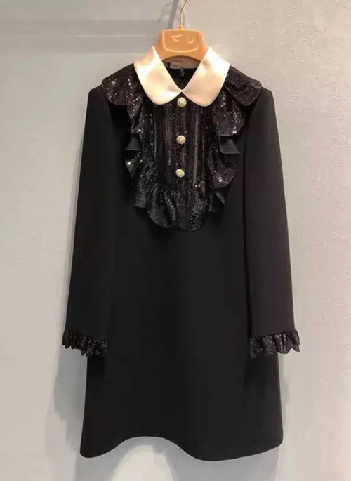 ブラック・Aラインワンピース・ドレス・襟付き・スパンコール・フリル・パールボタン