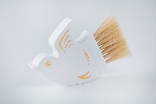 千鳥ブラシ　白×金×白馬毛　／　Chidori brush　White handle (foil emboss) & White horse hair