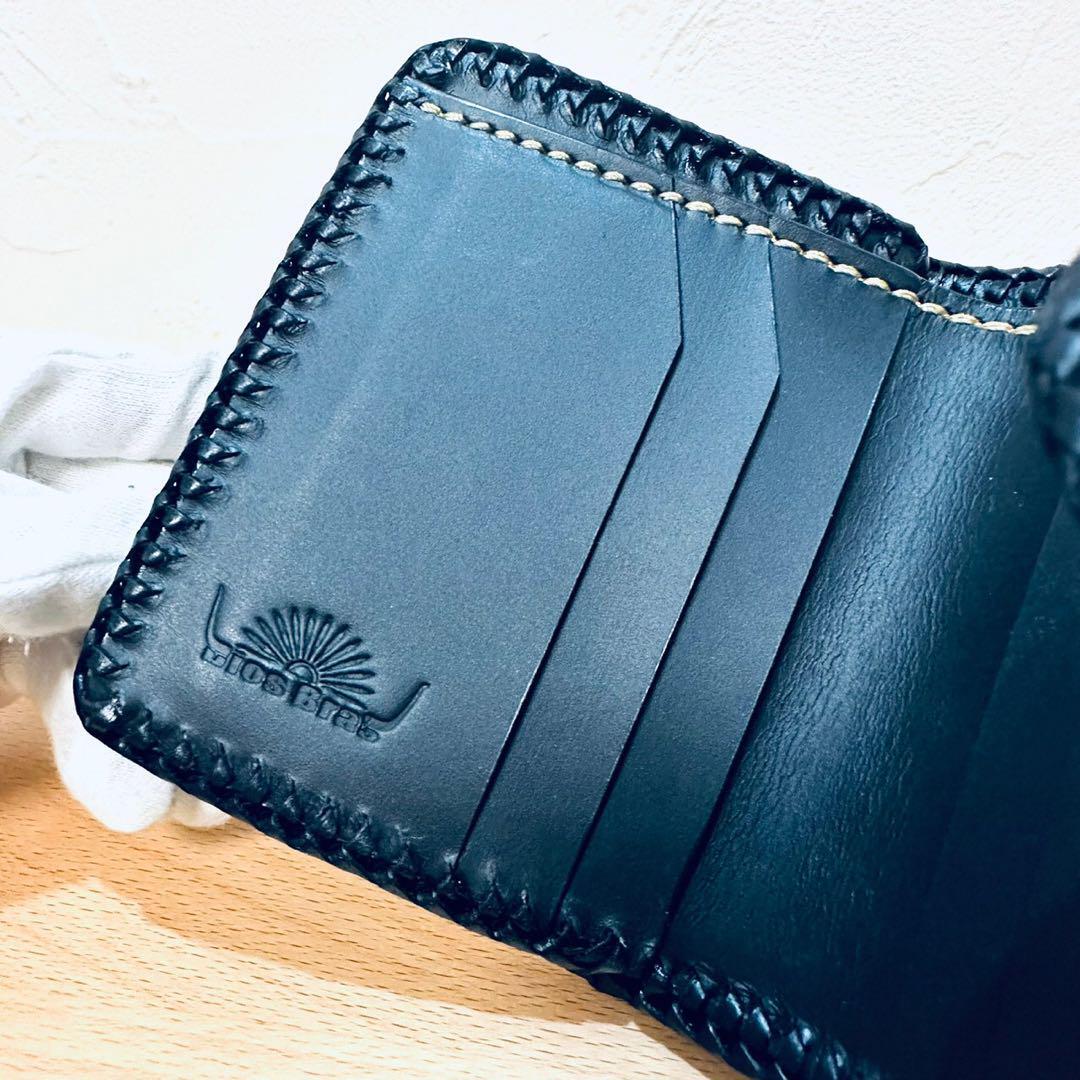 新品ビンテージ☆花柄カービングの折り財布 ウォレット 黒パイソン本革