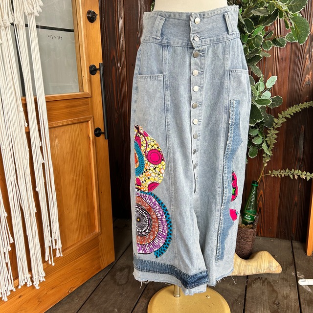 アフリカンボタンリメイクデニムスカート