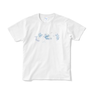 ゴミ拾いをするもちごまのTシャツ