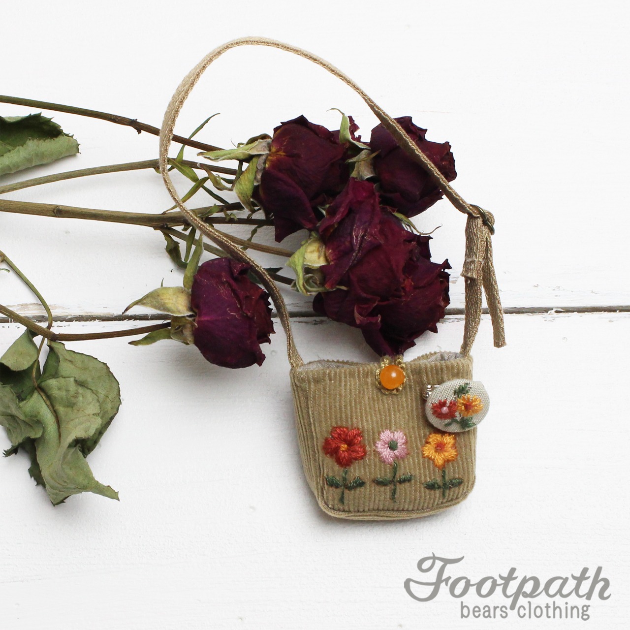 Vsb-40004 Emb beige bag brooch set