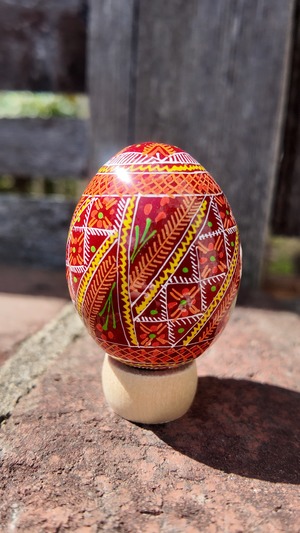 装飾用木製プィサンカ（イースターエッグ）with stand　コロミヤモデル