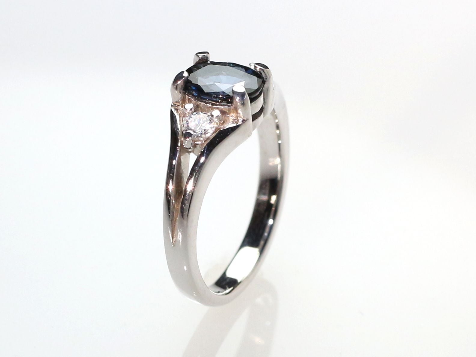 Pt900 ブルースピネルリング 1.03ct | Atelier Ozaki