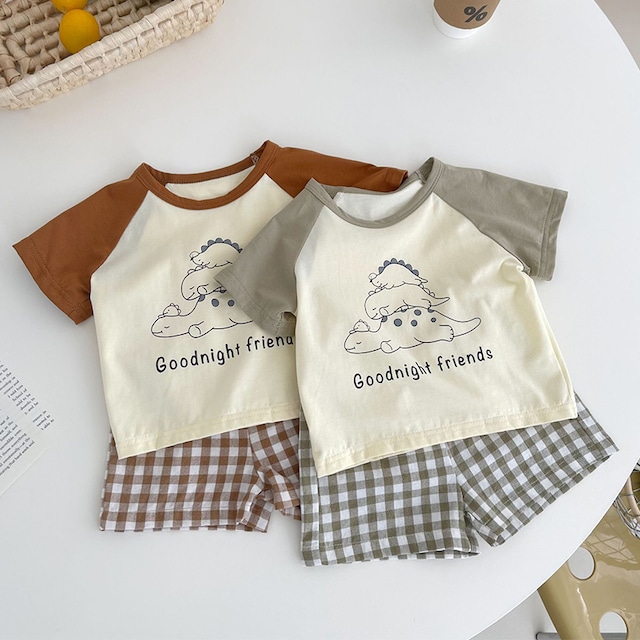【BABY&KID】夏作恐竜プリント半袖Tシャツ＆ショートパンツセット