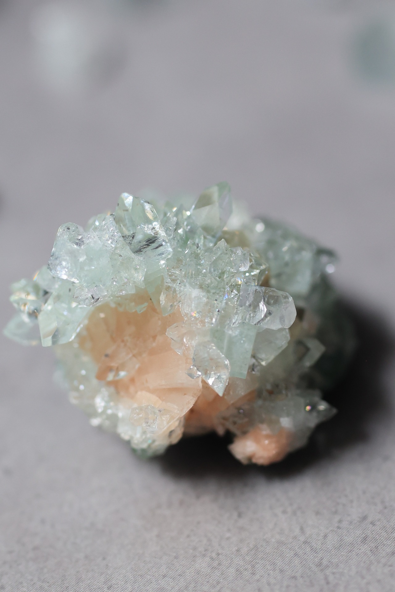 グリーンアポフィライト × ヒューランダイト 「雫の花」Green Apophyllite × Heulandite ◇ 天然石・鉱物・パワーストーン・原石 | st00384