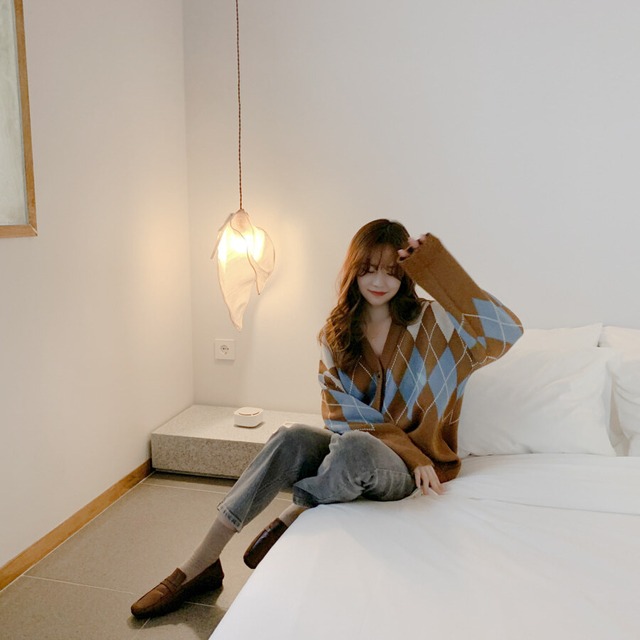 アーガイル柄カーディガン ミディアム丈 長袖 羽織りもの アーガイル カーディガン シンプル 秋 冬 定番 大人 デート お出かけ 旅行 女子会 韓国 韓国ファッション オルチャン 可愛い レディース Fa251 Musubi Me 韓国 オルチャン レディースファッションのお店 アーガイル柄カーディガン ミディアム丈 長袖 羽織りもの アーガイル カーディガン シンプル 秋 冬 定番 大人 デート お出かけ 旅行 女子会 韓国 韓国ファッション オルチャン 可愛い レディース Fa251 Musubi Me 韓国 オルチャン レディースファッションのお店