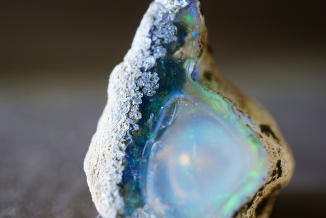 エッグ・イン・オパール Opal Egg 1327