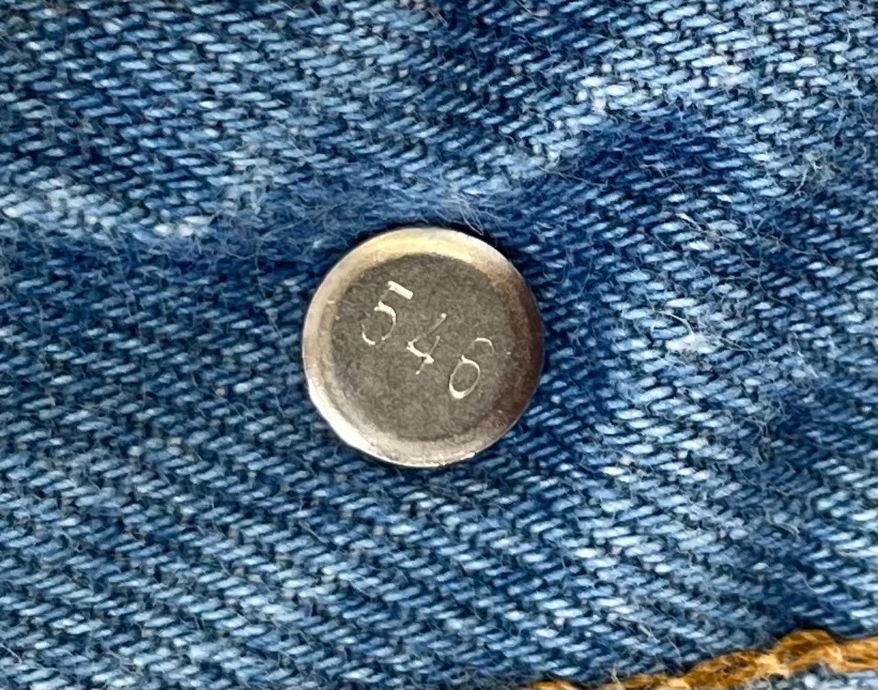 M-211  リーバイス Levis501レギュラー古着 1992年 米国製刻印546 W 70cm(ぐるり股下 81cm