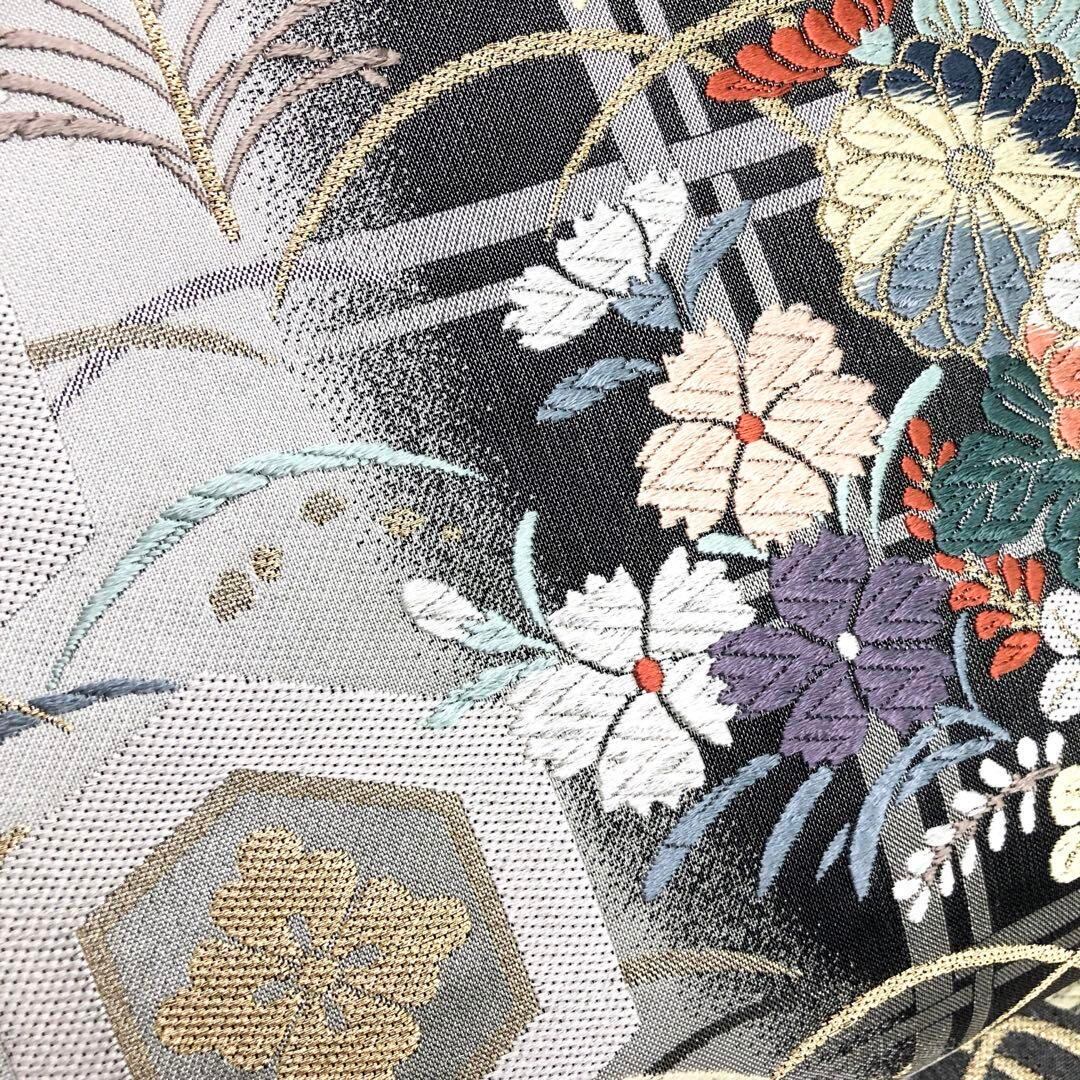 O-2946 袋帯 小袖亀甲詰紋 美しい四季の花々に亀甲 薄灰色