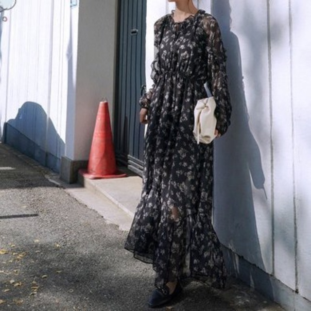 花柄ワンピース 大人 シースルー 春ワンピース 春 ロングワンピース フレア フリル 長袖 ロング丈 透け 大人可愛い 春服 韓国 21年 お呼ばれ 大人 上品 きれいめ 大人ワンピース Rx1027 Raxia ラクシア