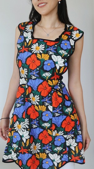 Bitter Cherryエプロン