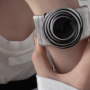 サークルモチーフ ワイドバングル　D00133