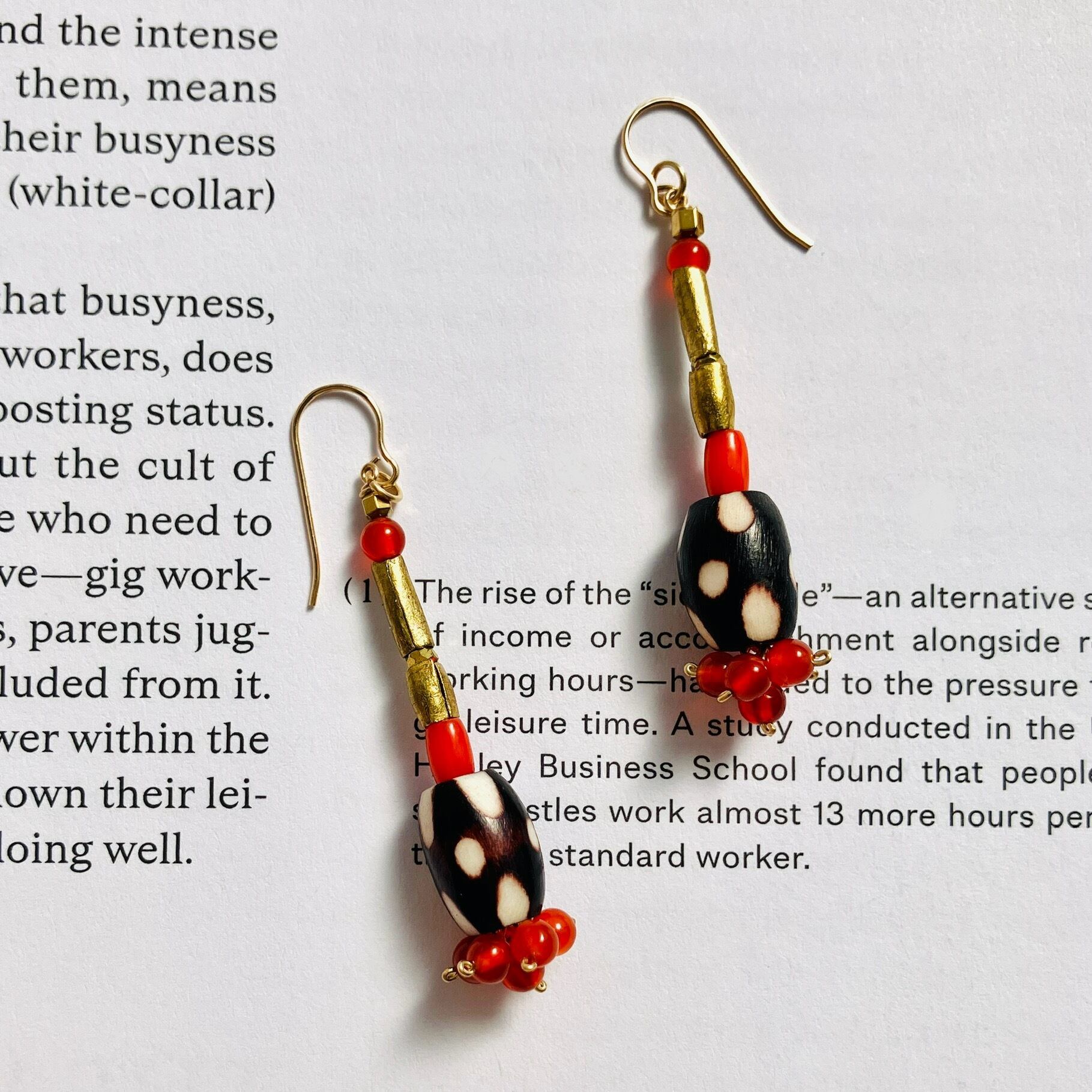 ピアス maumaumaus ピアス maumaumaus 胡桃 ピアス – マザーハウス 公式サイト