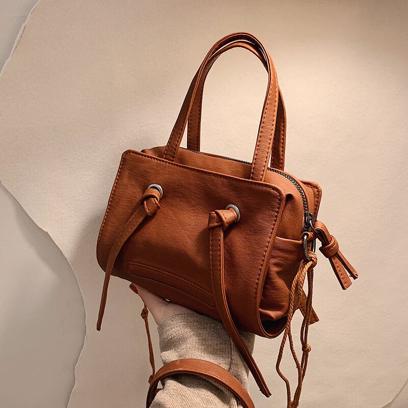 レザーオータムウィンター 秋物 冬物 スクウェア メッセンジャーバッグ Tiancai_Wing_Bag45934158514