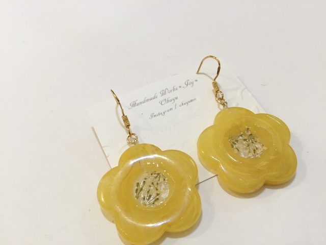 【イヤリング変更可能】JOY お花ピアス イエロー
