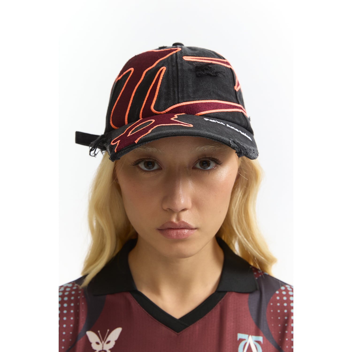 UNEEK BASEMNT - Discover independent style.