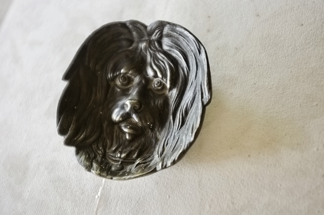 フランス ヒポコンデリー気質の尨犬とトレイ ブロンズ  アンティーク