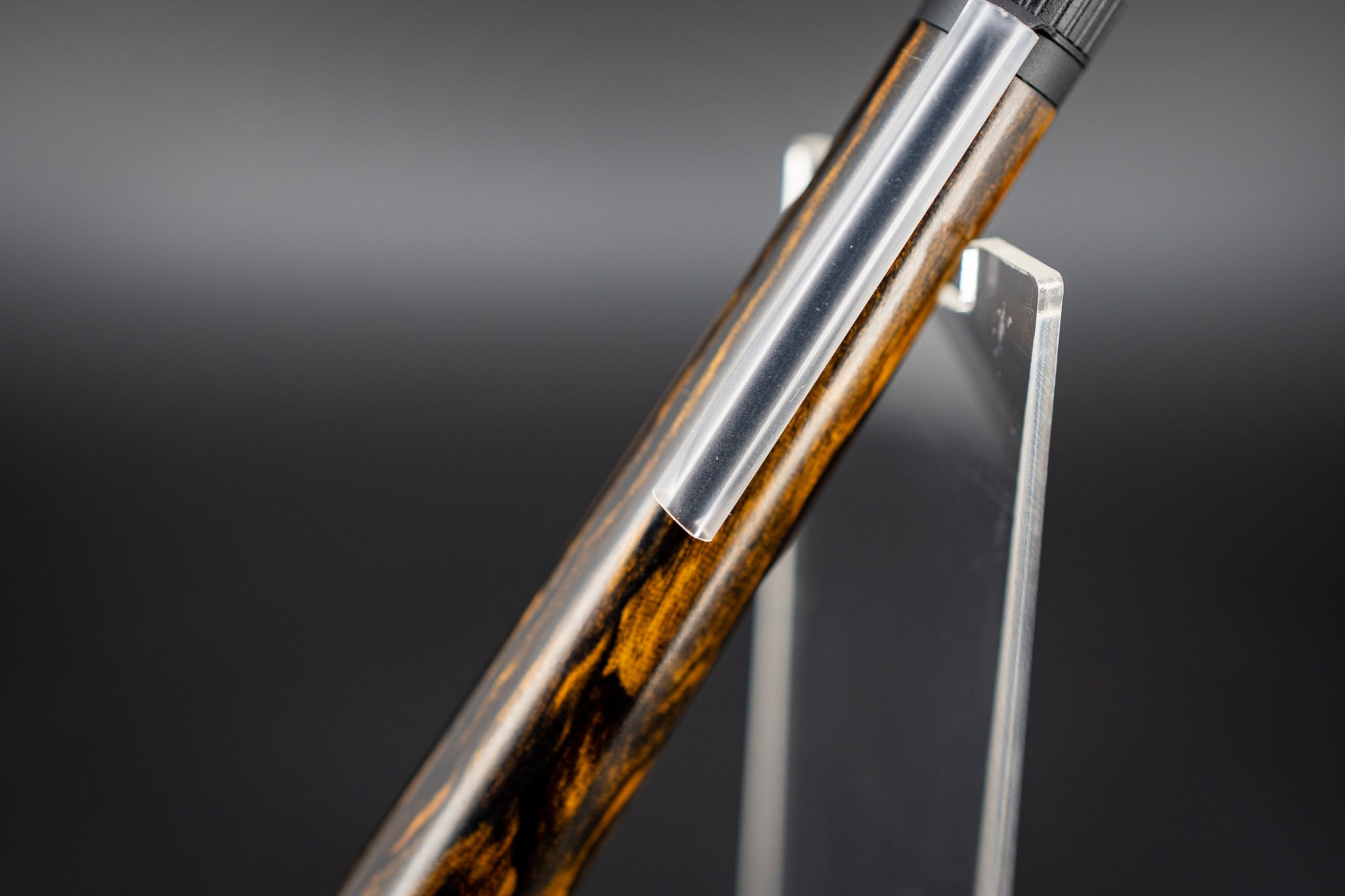 ※【洗練されたモノクローム】 ペールムーンエボニー 拭き漆 Black MP