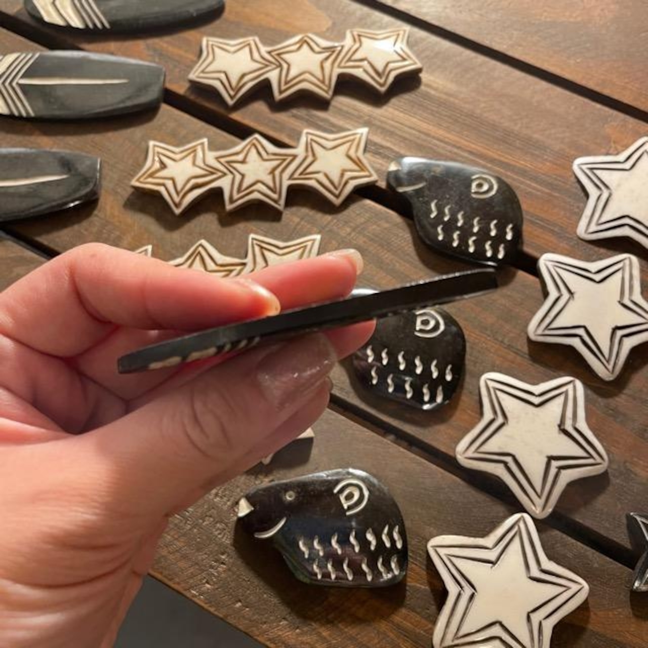 BONE 箸置き ロングボード ブラック / chopstick rest long board black 水牛骨 サーフボード キッチン雑貨 ハンドメイド 手作り 一点もの ギフト プレゼント
