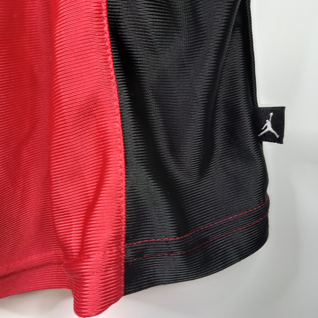 ジョーダン　ショーツ　ブラック　レッド　ナイキ　L