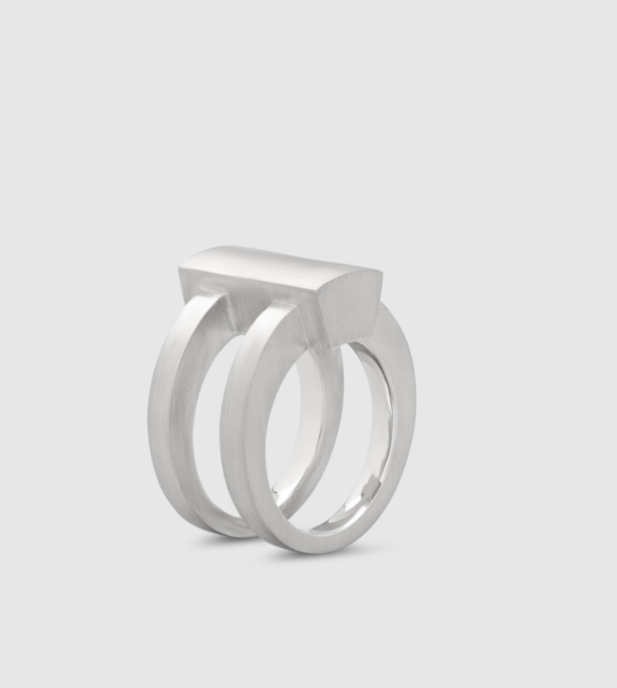 Tom Wood/Vault Shield ring 14号(54) Tom Wood/Vault Shield ring 14号(54) - メルカリ