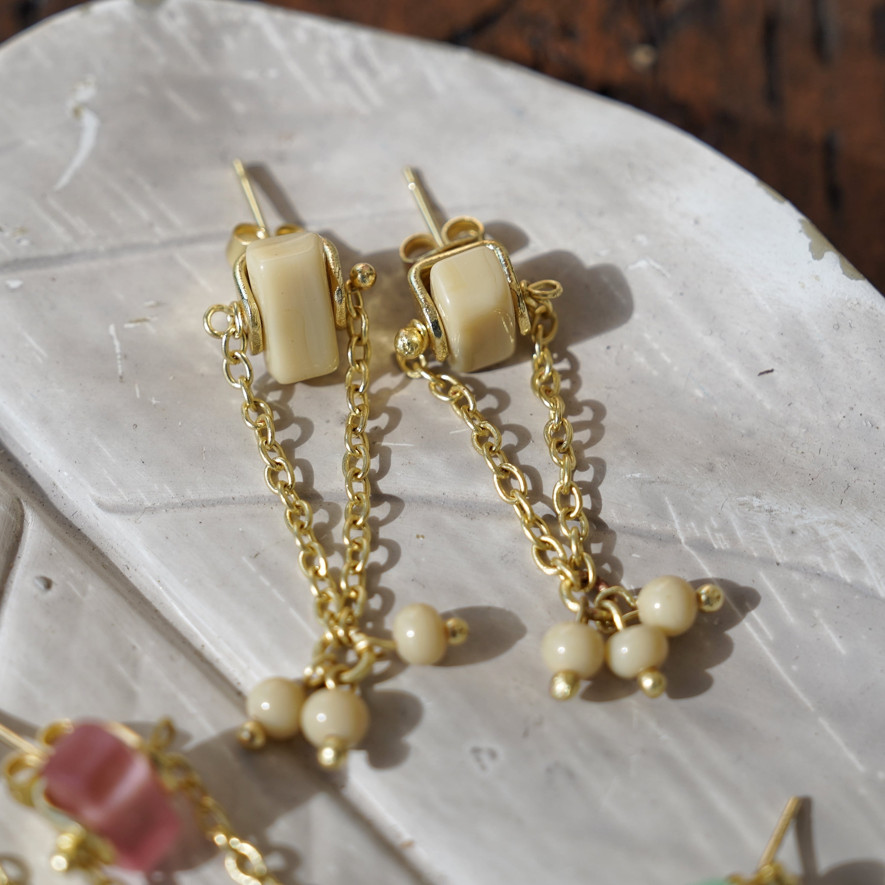 No.261 ドロップビーズとラインストーンのピアス ハンドメイド No.261 ドロップビーズとラインストーンのピアス ハンドメイド ビーズ