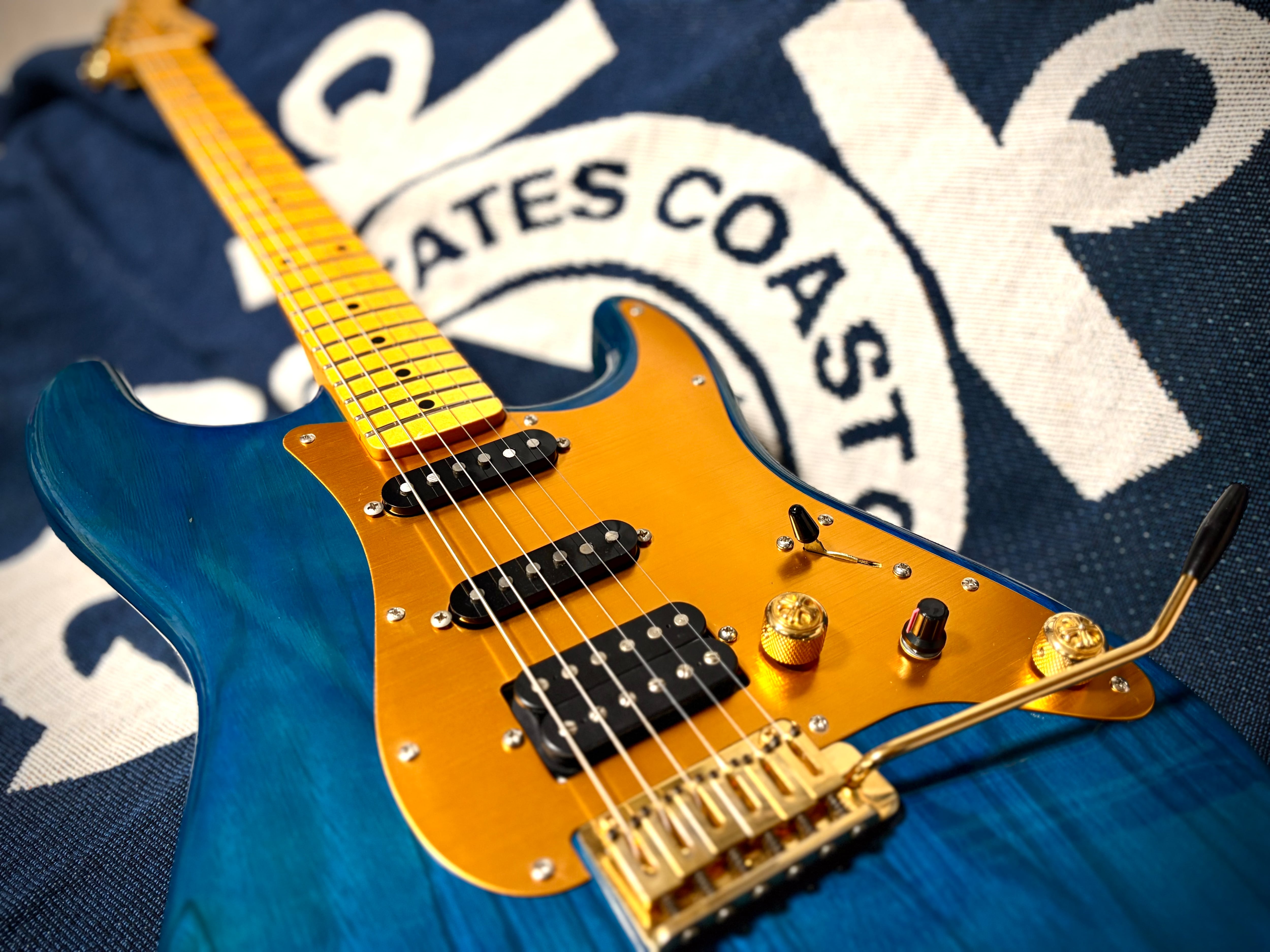 RESTOMOD】80's Tokai BODY / 20's Fender NECK / DiMarzio PICKUPS ST