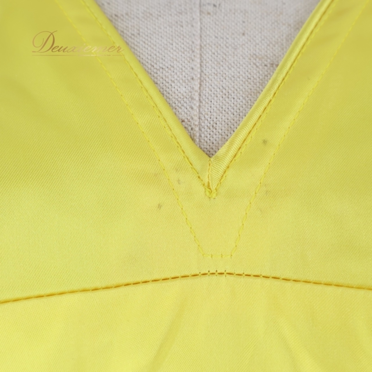 フラメンコ 衣装 ツーピース セットアップ ボランテ フリル 無地 黄色 ピンク ダンス パーティ 発表会 トップス ファルダ スカート イエロー系 ピンク系 光沢感 かわいい 動く 可愛い ステージ衣装 レディース フェス パフォーマンス イベント ファッション 踊り衣装 目立つ パーティードレス